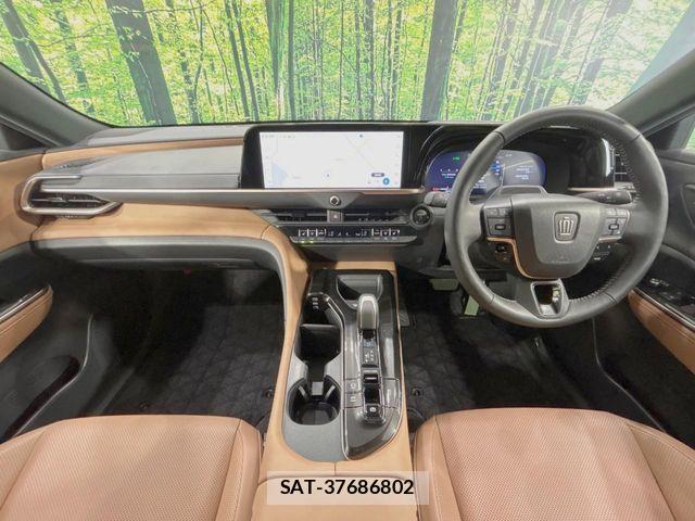 Toyota Crown Sports 2024-04 8073414-1