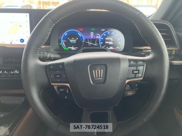 Toyota Crown Sports 2024-02 8073418-13