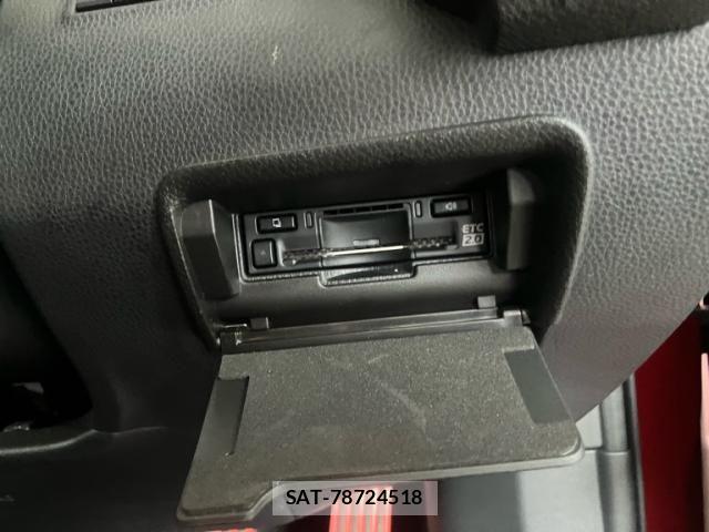 Toyota Crown Sports 2024-02 8073418-19