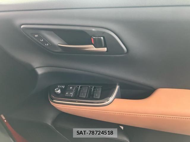 Toyota Crown Sports 2024-02 8073418-20