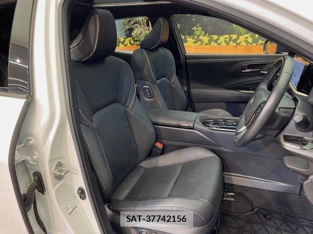 Toyota Crown Sports 2023-12 8073415-10