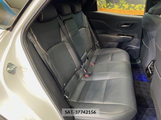 Toyota Crown Sports 2023-12 8073415-11