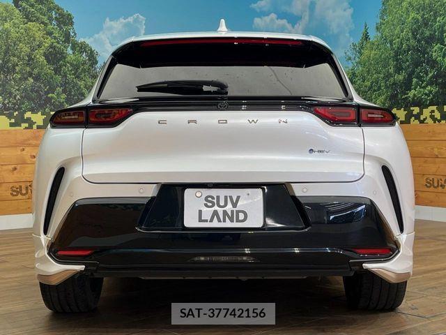 Toyota Crown Sports 2023-12 8073415-16