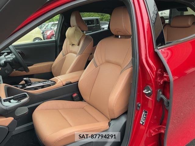 Toyota Crown Sports 2025-01 8073417-12
