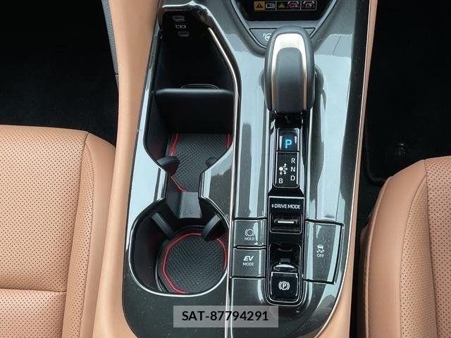 Toyota Crown Sports 2025-01 8073417-14