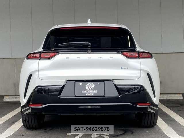 Toyota Crown Sports 2024-07 8073413-19