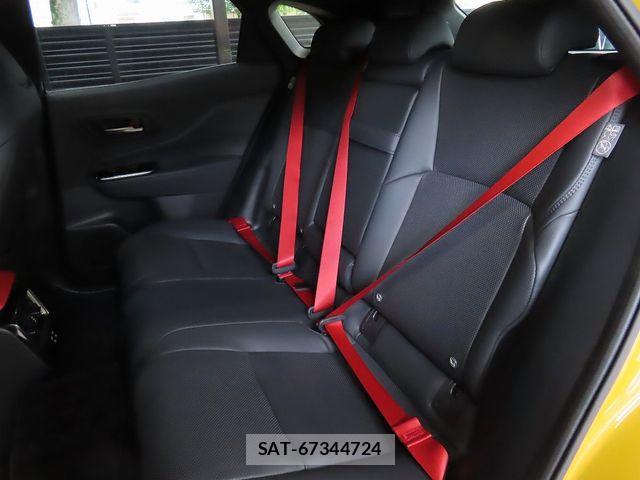 Toyota Crown Sports 2024-02 8073412-24