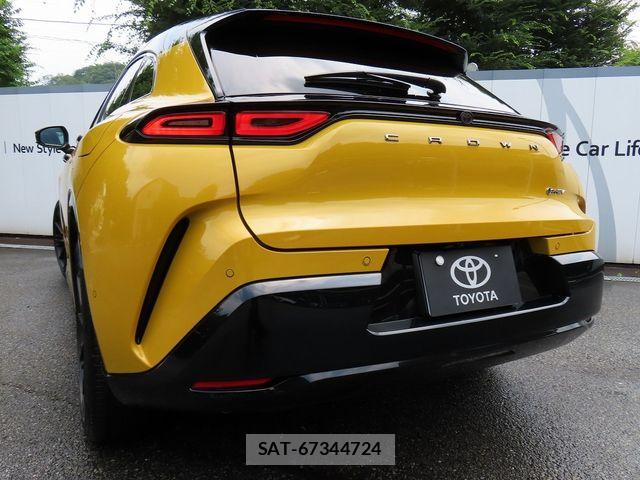 Toyota Crown Sports 2024-02 8073412-29