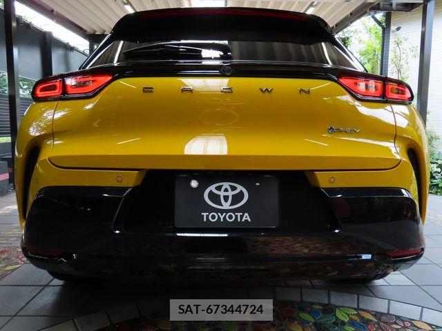 Toyota Crown Sports 2024-02 8073412-5