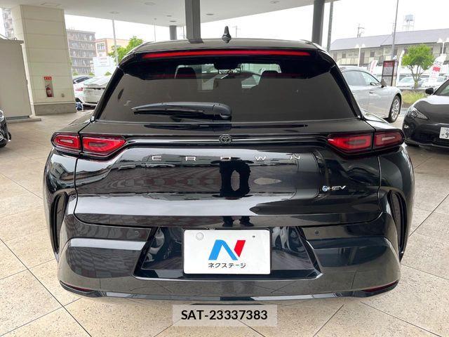 Toyota Crown Sports 2024-03 8073411-15