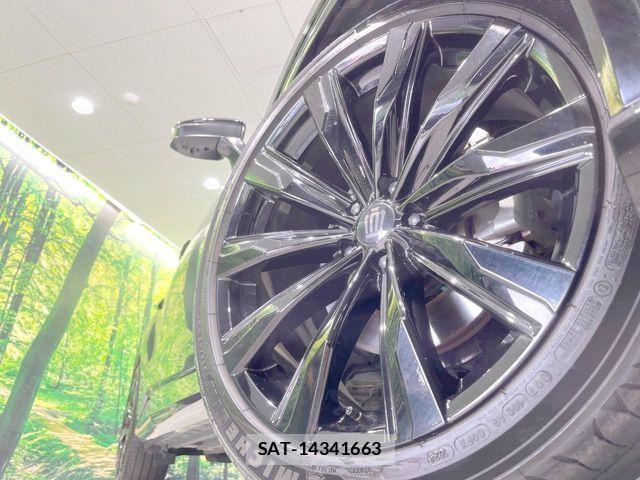 Toyota Crown Sports 2024-07 8098686-12