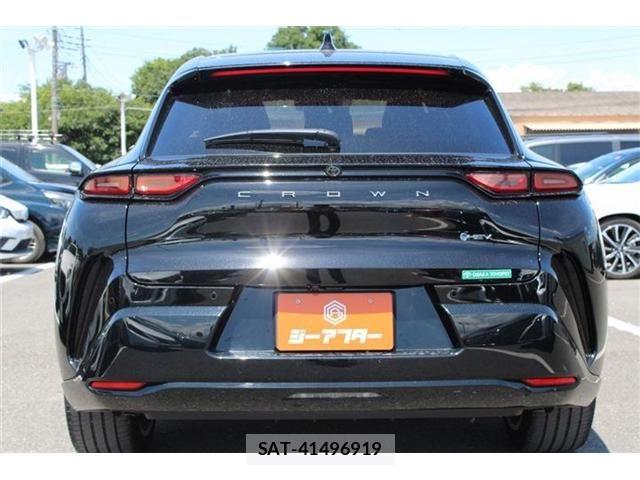 Toyota Crown Sports 2024-05 8098687-9