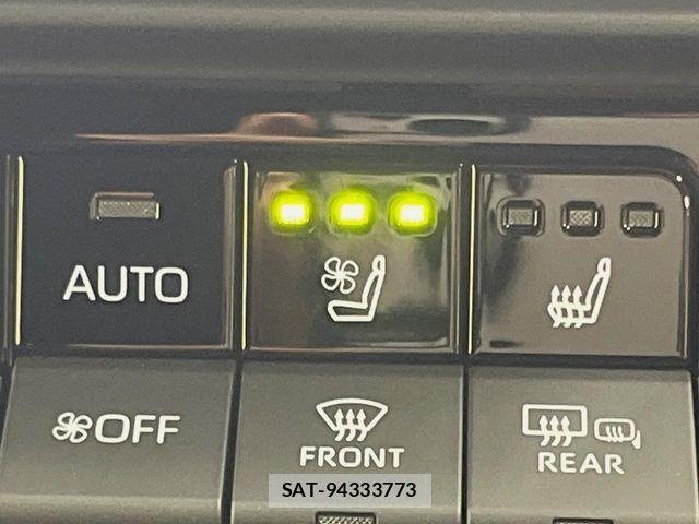 Toyota Crown Sports 2024-10 8098685-5