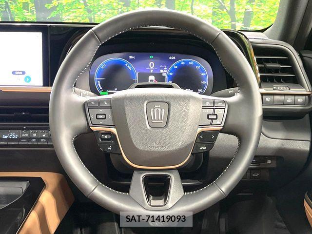 Toyota Crown Sports 2025-06 8145627-10