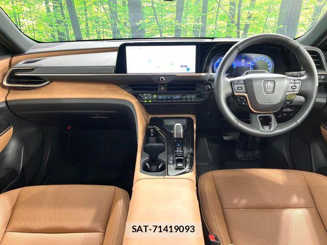 Toyota Crown Sports 2025-06 8145627-1