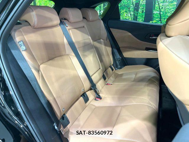 Toyota Crown Sports 2024-12 8145628-8