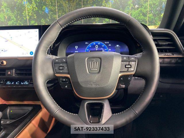 Toyota Crown Sports 2025-06 8145629-10