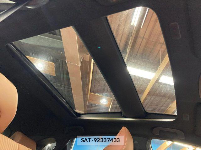 Toyota Crown Sports 2025-06 8145629-2