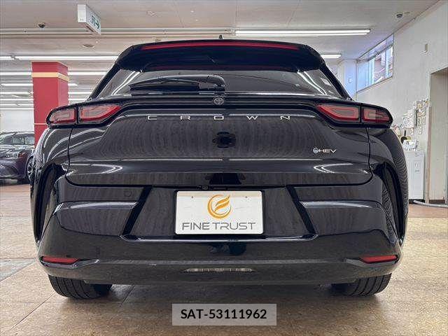 Toyota Crown Sports 2024-07 8145630-15