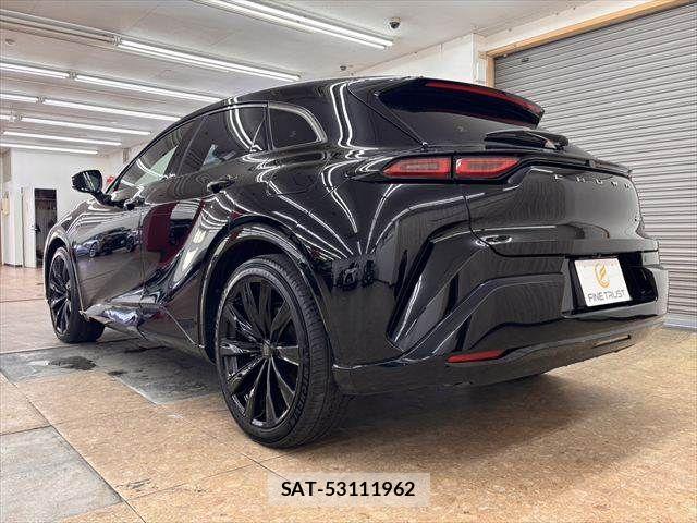 Toyota Crown Sports 2024-07 8145630-17