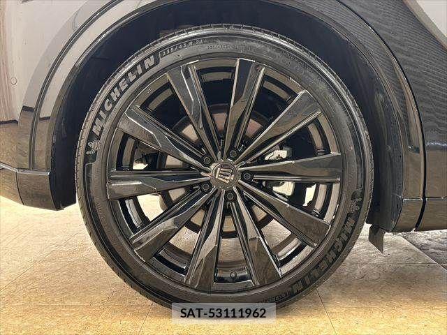 Toyota Crown Sports 2024-07 8145630-23