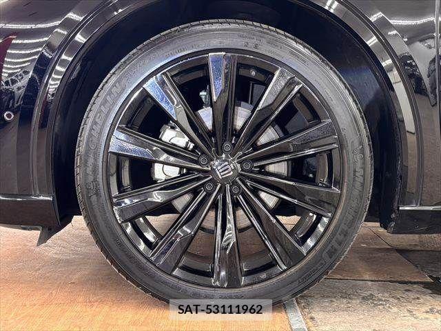 Toyota Crown Sports 2024-07 8145630-25