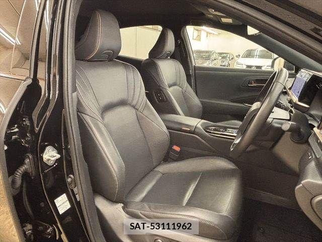 Toyota Crown Sports 2024-07 8145630-6