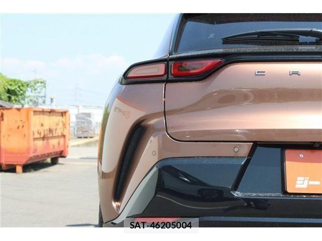 Toyota Crown Sports 2024-09 8145638-12