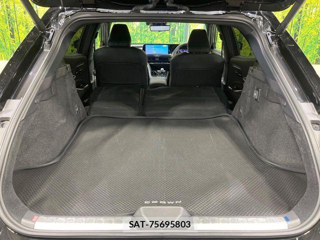 Toyota Crown Sports 2024-01 8158224-9
