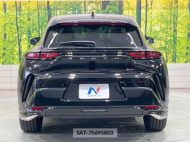 Toyota Crown Sports 2024-01 8158224-14
