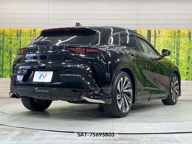 Toyota Crown Sports 2024-01 8158224-16