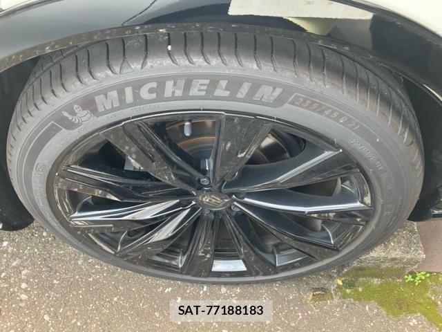 Toyota Crown Sports 2025-02 8158227-6