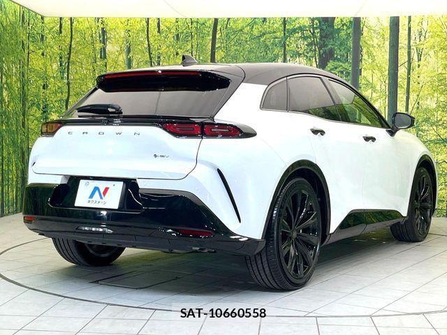 Toyota Crown Sports 2024-02 8207074-16