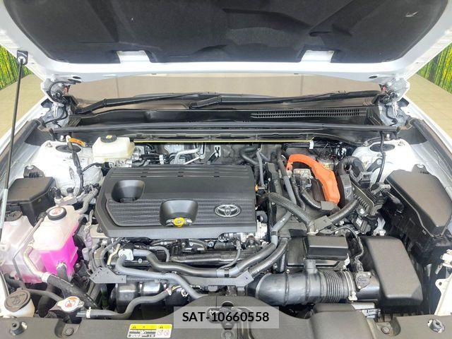 Toyota Crown Sports 2024-02 8207074-17