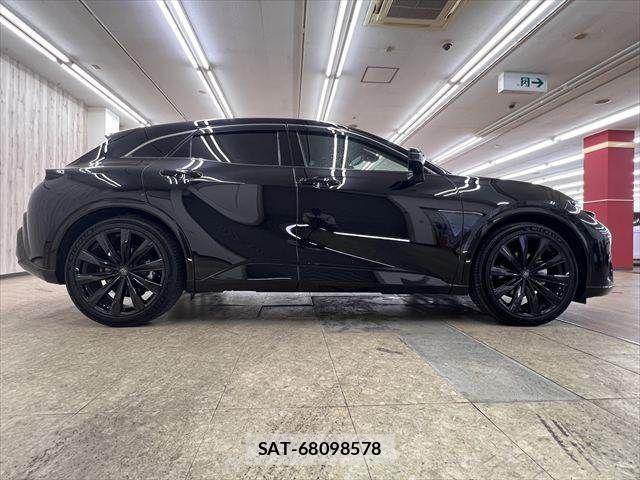Toyota Crown Sports 2023-12 8207076-15