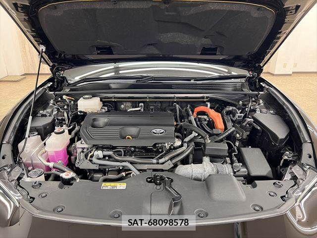 Toyota Crown Sports 2023-12 8207076-28