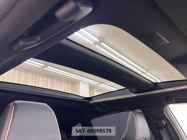 Toyota Crown Sports 2023-12 8207076-3