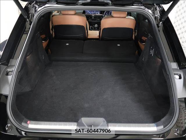 Toyota Crown Sports 2024-10 8207073-19