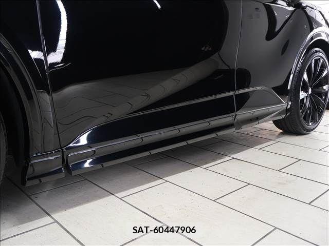 Toyota Crown Sports 2024-10 8207073-7