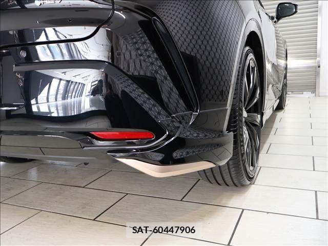 Toyota Crown Sports 2024-10 8207073-8