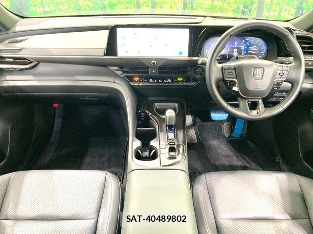 Toyota Crown Sports 2024-07 8207079-1