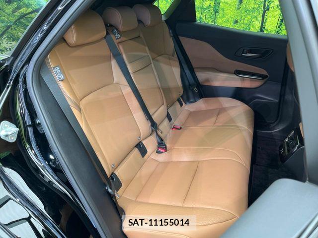 Toyota Crown Sports 2024-01 8207075-9