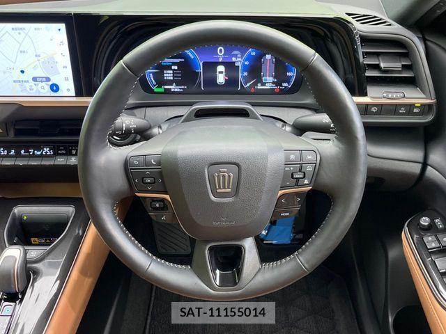 Toyota Crown Sports 2024-01 8207075-11