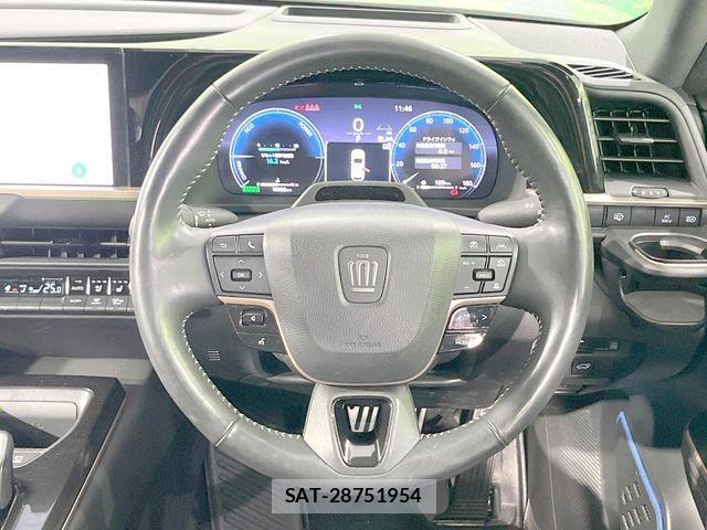 Toyota Crown Sports 2023-10 8207078-10
