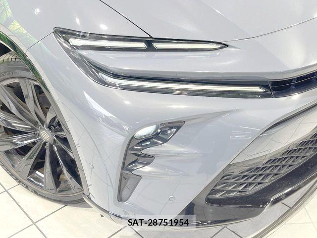 Toyota Crown Sports 2023-10 8207078-11