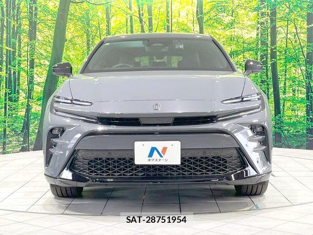 Toyota Crown Sports 2023-10 8207078-13