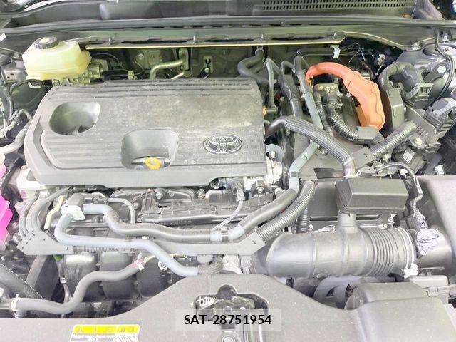 Toyota Crown Sports 2023-10 8207078-17