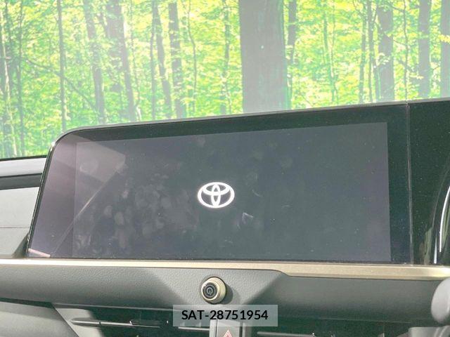 Toyota Crown Sports 2023-10 8207078-2