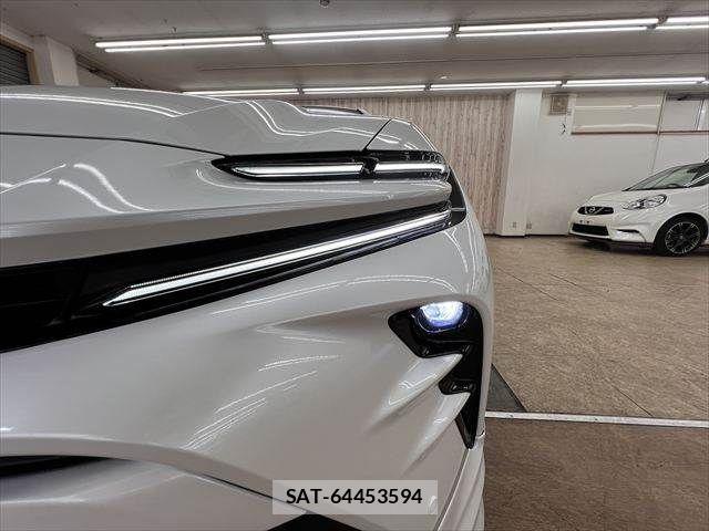 Toyota Crown Sports 2024-05 8207081-10