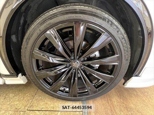 Toyota Crown Sports 2024-05 8207081-11